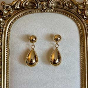 Teardrop Modern Dangle Earrings Gold Daily Wear