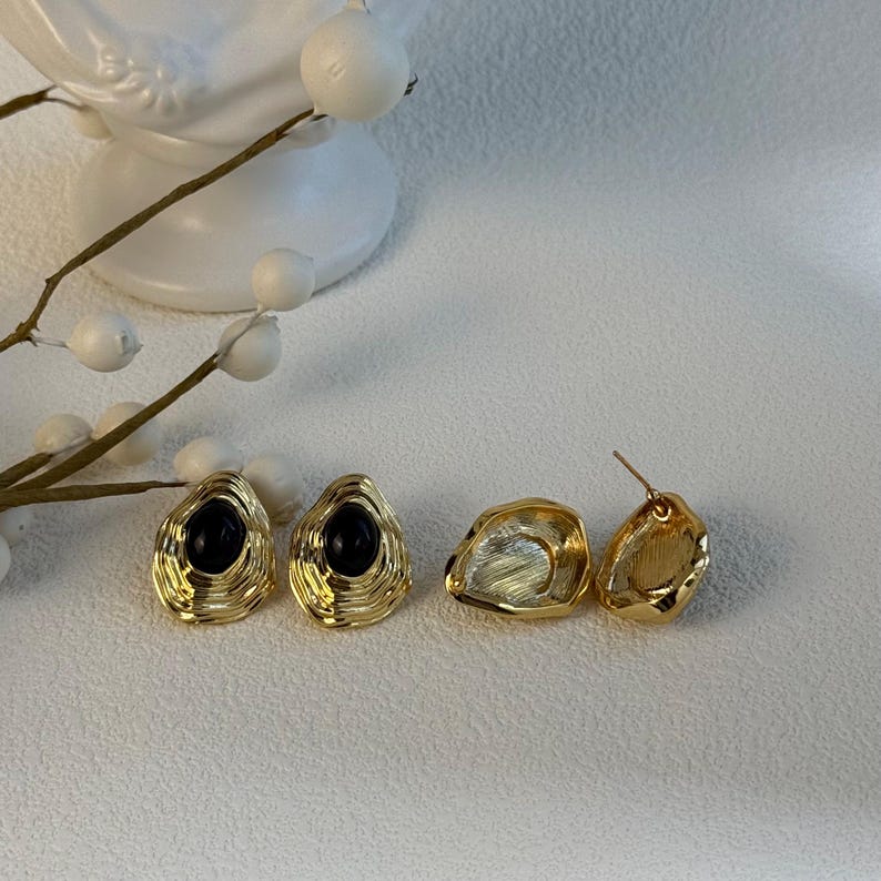 18 kt vergulde tijgeroogsteen of zwarte obsidiaan, organische rimpeloorbellen afbeelding 8