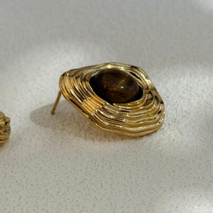 18 kt vergulde tijgeroogsteen of zwarte obsidiaan, organische rimpeloorbellen afbeelding 5