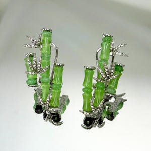 Jade Style Grün Bambus Ohrringe mit Strass Blätter und Clip Zurück im chinesischen Stil
