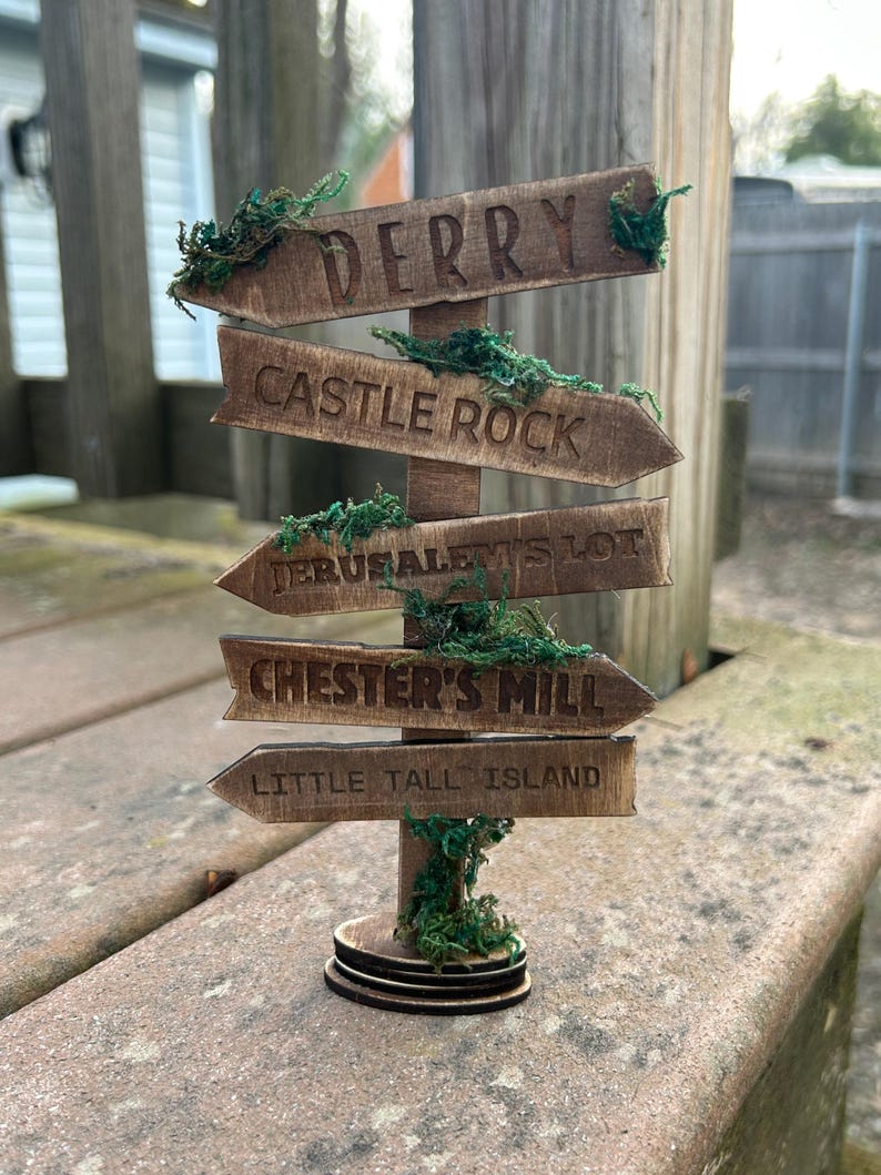 Signposts Rock Stephen King Inspired Miniature Crossroads Sign: Derry, Castle Rock - Etsy