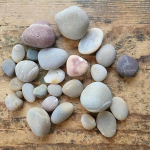 Natural Beach Rocks - 26 Pieces