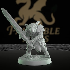 Goblin Marauder Interchangeable Weapons | Medium | Artisan Guild | D&D DnD Pathfinder Miniature