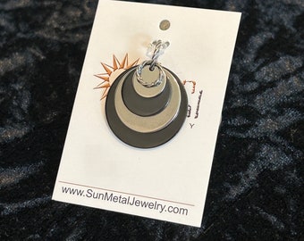 Smoking hot black and silver stainless steel pendant (Style #1508)