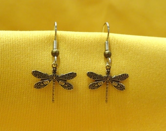 I love gold dragonflies earrings (Style #344)