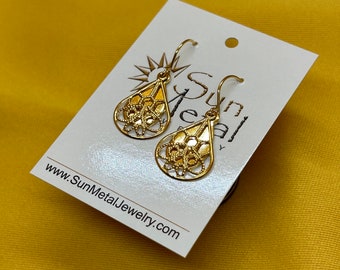 Filigree fantasy gold stainless steel earrings (Style #376)