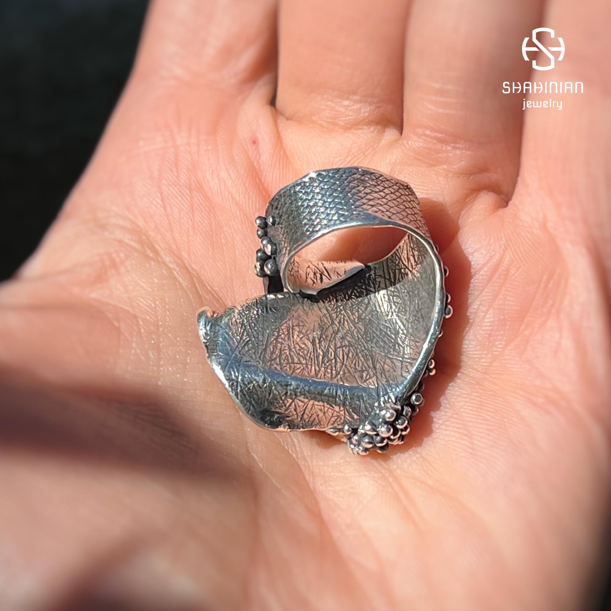 パープルグレープアゲートリング、スターリングシルバー、アルメニアで