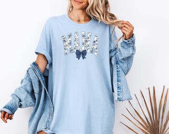 Mama Tshirt, Mother's Day Gift, Casual Wear, Family Reunion, MAMA Blue Toile Bow TShirt, Vintage Floral Mama Shirt for Moms, Coquette Bow