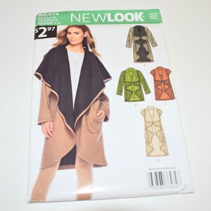 Puede incluir: Un patrón de costura New Look, A6474, con una mujer modelando un abrigo beige y negro con cuello chal. El patrón incluye ilustraciones de diferentes estilos de abrigo. El precio es de 2,97 $.