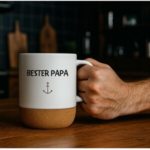 Personalisierte Tasse Korkboden & Deckel Individuell mit Wunschtext bedruckt Geschenkidee für Männer + Frauen Keramiktasse 300 ml Boho Stil image 10