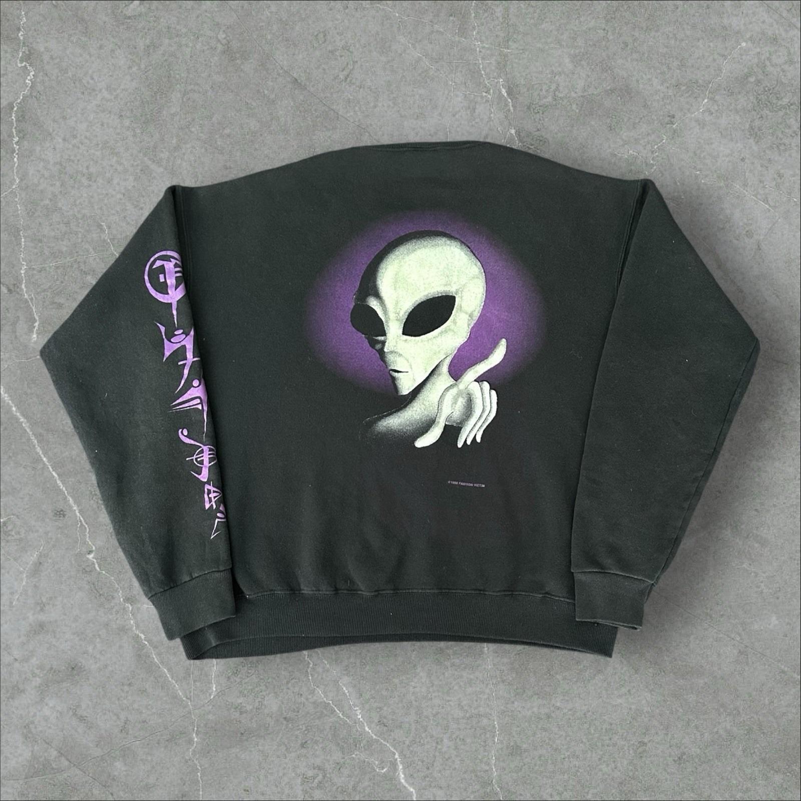 1995 Fashion Victim Alien - Etsy