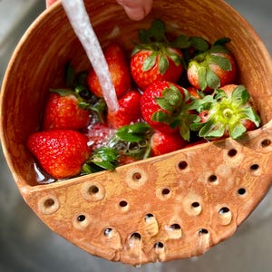 Handmade Ceramic Berry Bowl with Strainer, Pottery Fruit Colander, Strawberry Bowl