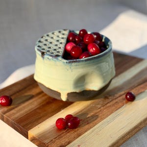 Ceramic Berry Bowl&Fruit Strainer/Handmade Fruit Colander