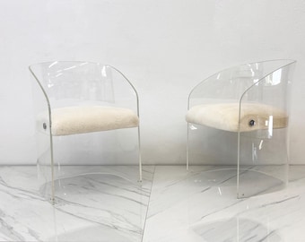 Vladimir Kagan acrylbarrel loungestoelen in schapenvacht, per paar, 1970