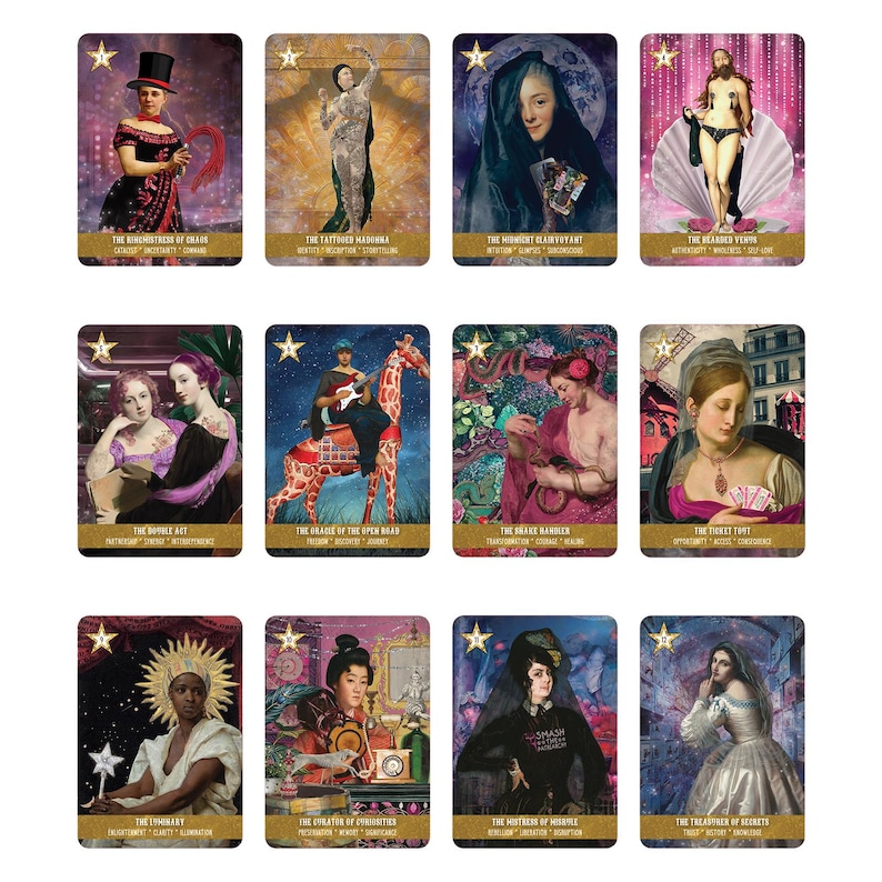 Puede incluir: Un conjunto de cartas de tarot con ilustraciones art&iacute;sticas y bordes dorados. Cada carta tiene una estrella en la parte superior y presenta figuras en varios escenarios. Los t&iacute;tulos incluyen "The Rebel Venus" y "The Treasure of Secrets".