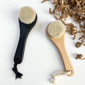 Plastic Free Natural Face Brush