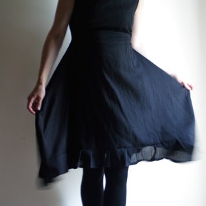 Option Coton/Lin Noir disponible uniquement pour le moment / Robe, Petite Robe Noire par NervousWardrobe sur Etsy image 2