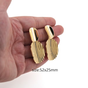 18K Gold Filled Disc Stud Earrings,Dainty Round Earrings,Everyday Earrings,Handmade Earrings