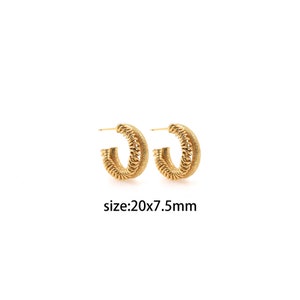 18K Gold Filled Round Stud Earrings,Dainty Hoop Earrings,Everyday Earrings,Handmade Earrings