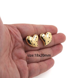 18K Gold Filled Heart Stud Earrings,Dainty Earrings,Minimalist Earrings,Gold Hoop Earrings