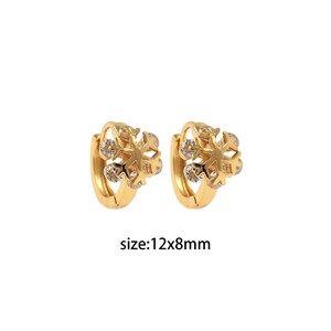 18K Gold gefüllte Schneeflocken-Ohrringe, zierliche Zirkonia-Ohrringe, Gold-Creolen, zierliche CZ-Creolen-Huggie