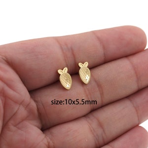 18K Gold Filled Carrot Stud Earrings,Dainty Earrings,Everyday Earring,Minimalist Earrings,Gift for Her