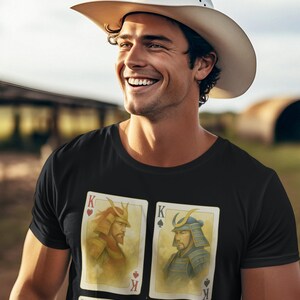 Camiseta de cartas del Rey Samurái / Camiseta de naipes de guerrero japonés / Arte de baraja del Rey Feudal / Camiseta unisex Bella+Canvas
