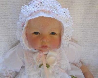 Crochet Rosebud Baby Bonnet / Crochet Baby Bonnet / Blanco / 0-3 Meses / Regalo Baby Shower / Photo Prop / Chirstening Baby Bonnet