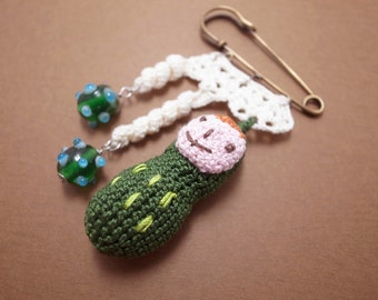 Crochet Lace Jewelry (Happy Peanut I-a) Fiber Jewelry, Crochet Brooch