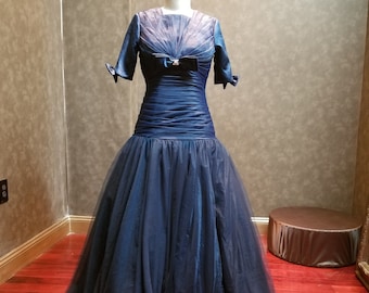 Modest Navy Blue Mother of the Bride Dress