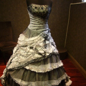 Spectacular Black and White Wedding Dress Vintage Gothic