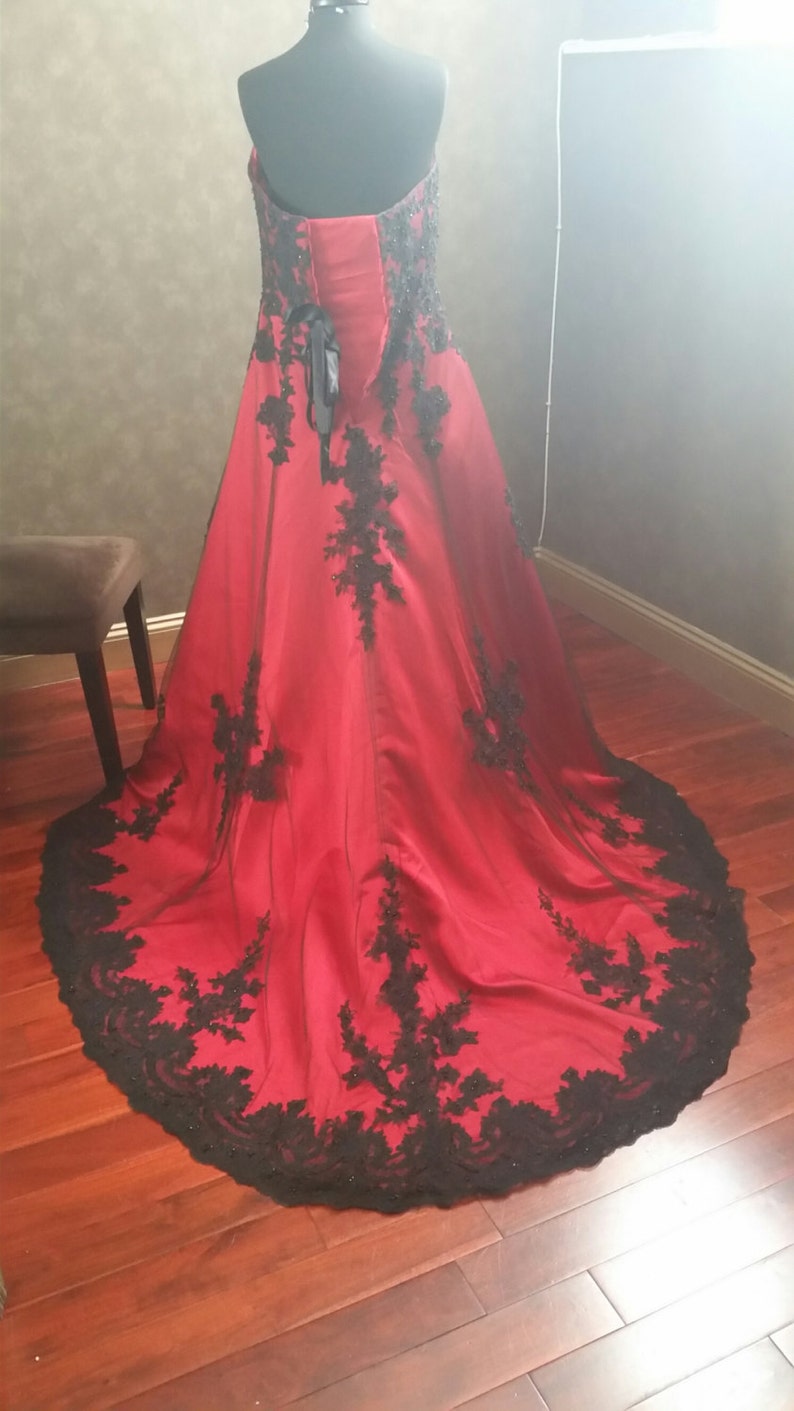 Red and Black Wedding Dress Sweetheart Neckline