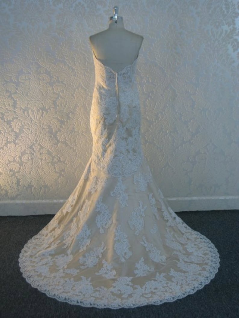 Beautiful Ivory Lace Wedding Dress With Sweetheart Neckline Nude Beige