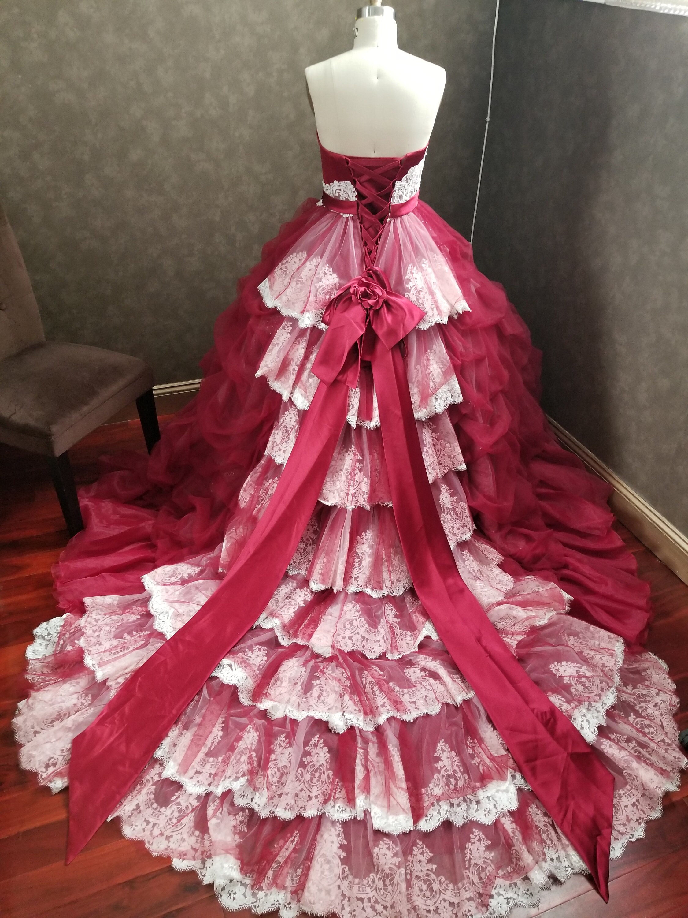 Rode trouwjurk rode bruidsjurk Victoriaanse trouwjurk alternatieve trouwjurk unieke trouwjurk bourgondische trouwjurk Etsy Nederland