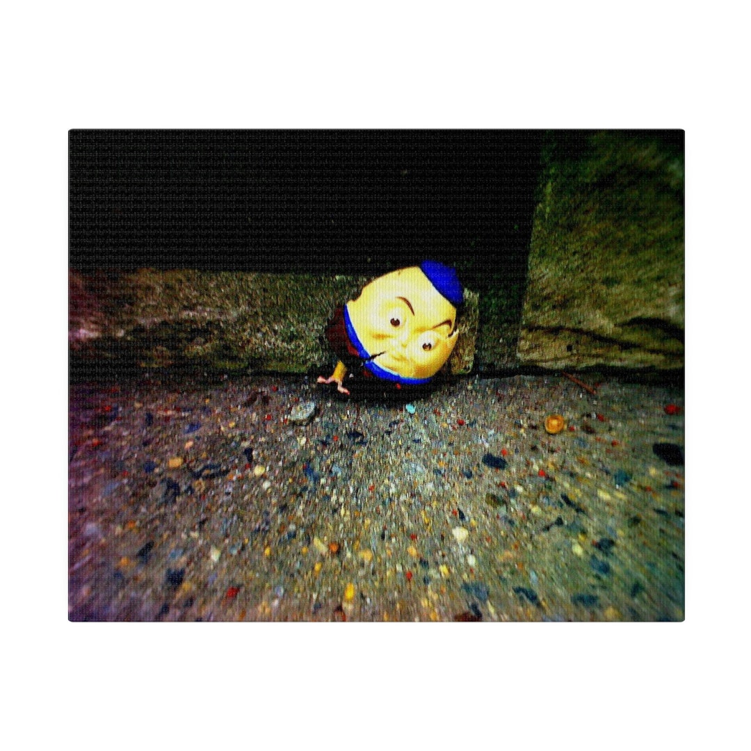 Fallen Icon Cracked Humpty Dumpty Urban City Concrete Abstract - Etsy
