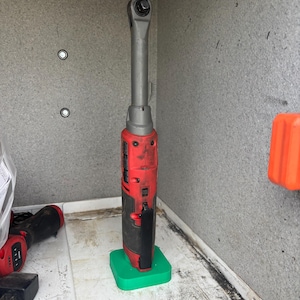 Milwaukee M12 Magnetic Tool Holder