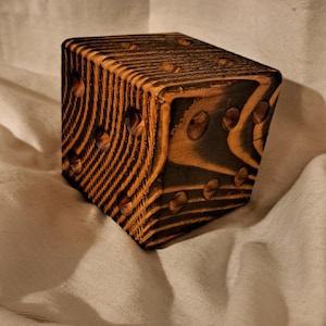 Wooden Dice, Handcrafted, Unique Six-Sided D6 with Natural Wood Grain