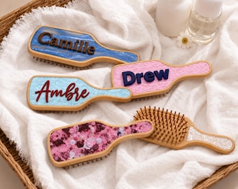 Personalized hairbrush sets, customizable with names, bridesmaid gifts, wedding keepsakes.