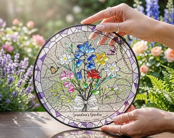 Attrape-soleil personnalisé en verre teinté avec fleur de naissance avec détails en relief 3D, bouquet de famille suspendu à la fenêtre, cadeau de fête des mères pour maman ou grand-mère