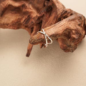 Entwined Light Adjustable Ring – Hammered Sterling Silver Open Band, Minimalist Modern Jewelry for Women, Everyday Statement Ring
