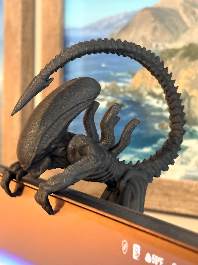Monitor Huggers Xenomorph Monitor Hugger | Alien Monitor Topper | Sci-fi Desk Decor ...