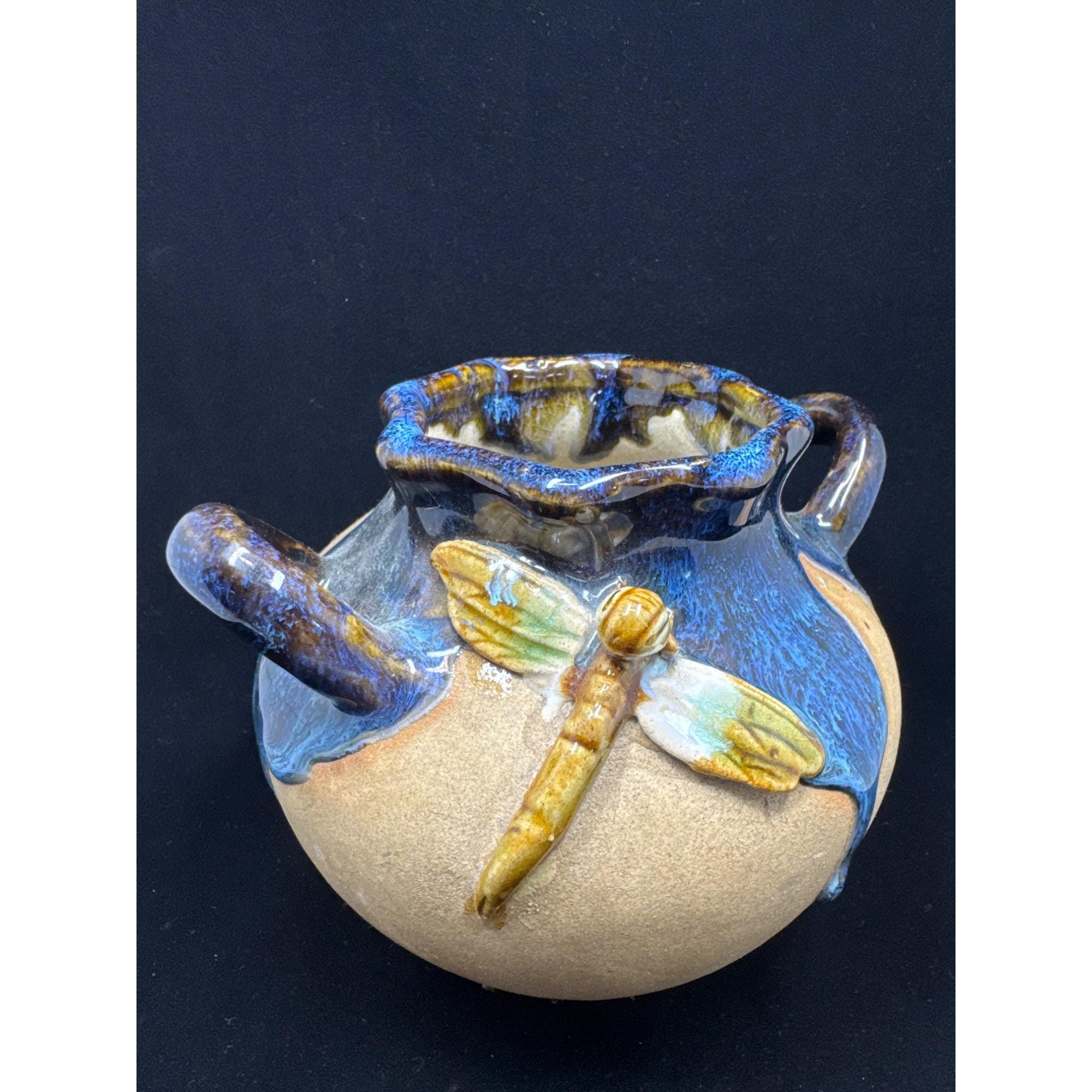 ドリップデザイン陶器花瓶 ヴィンテージアート陶器花瓶 ブルードリップ釉 トンボ柄ハンドル付き