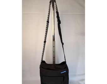 KAVU Keeper Schwarze Canvas-Umhängetasche mit Seilriemen, Schultertasche, Outdoor-Boho-Stil
