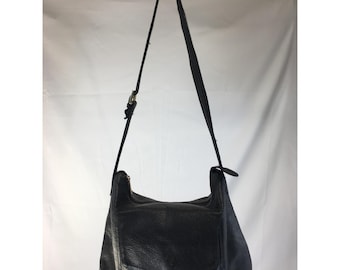 Stone Mountain Purse Shoulder Crossbody Bag Black Pebble Leather Zip Snap Lock