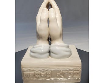 Vintage Praying Hands Music Box Holy Bible Figure White Porcelain Religious