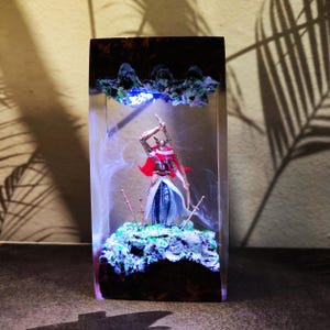 Fantasy Warrior Knight Resin Lamp - Epic Sword LED Night Light - Gamer Room Decor - Handmade DnD RPG Gift for Him - Epoxy Diorama Art