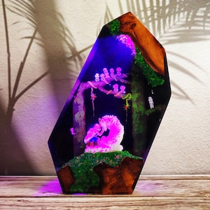 Ghibli-inspirerad anime-skogslampa, hartslampa, Kodama Spirit, varg, nattlampa, magisk skog, Studio Ghibli-fangåva, unik handgjord dekor bild 5