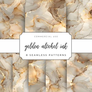 Op de afbeelding: Acht naadloze patronen met een gouden alcoholinktontwerp. De patronen hebben een mix van beige, wit en goud, waardoor een marmerachtig effect ontstaat. De tekst "golden alcohol ink" en "8 seamless patterns" wordt weergegeven.