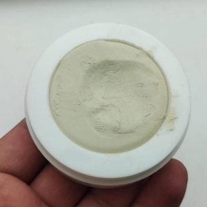 Glow Face and Body Care Cream, Natural Skincare, Spot Remover, Clear Skin Moisturizing Cream with Natural Ingredients