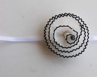 White Flower Choker with Black Edges – Handmade Satin Statement Necklace – Elegant Adjustable Ribbon Gift for Her
